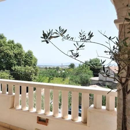 Family Friendly House With A Swimming Pool Plano, - 23902 Дом отдыха *